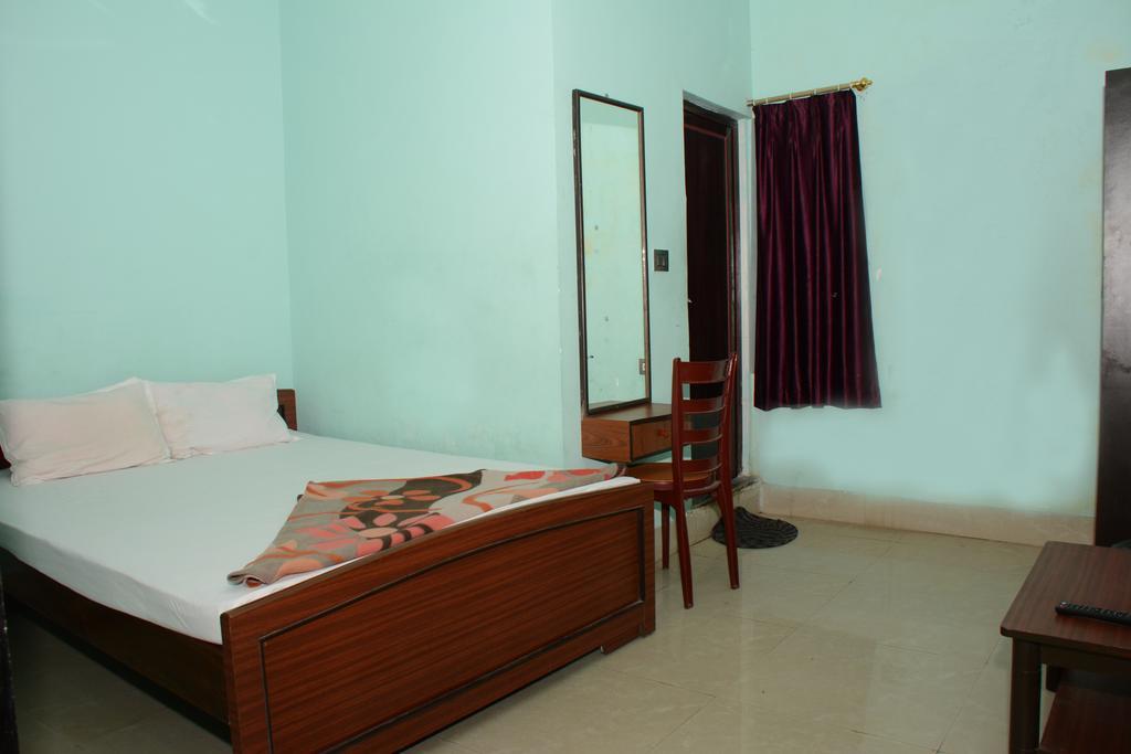 Hotel Nirmal Inn Bhubaneswar Room photo