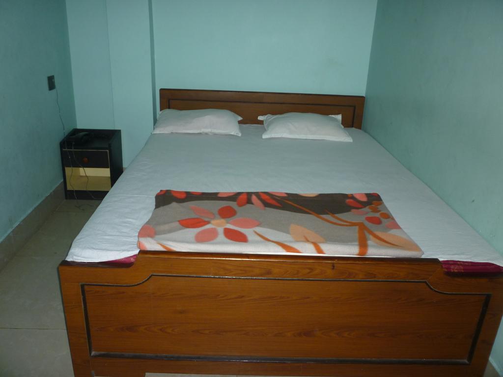 Hotel Nirmal Inn Bhubaneswar Room photo